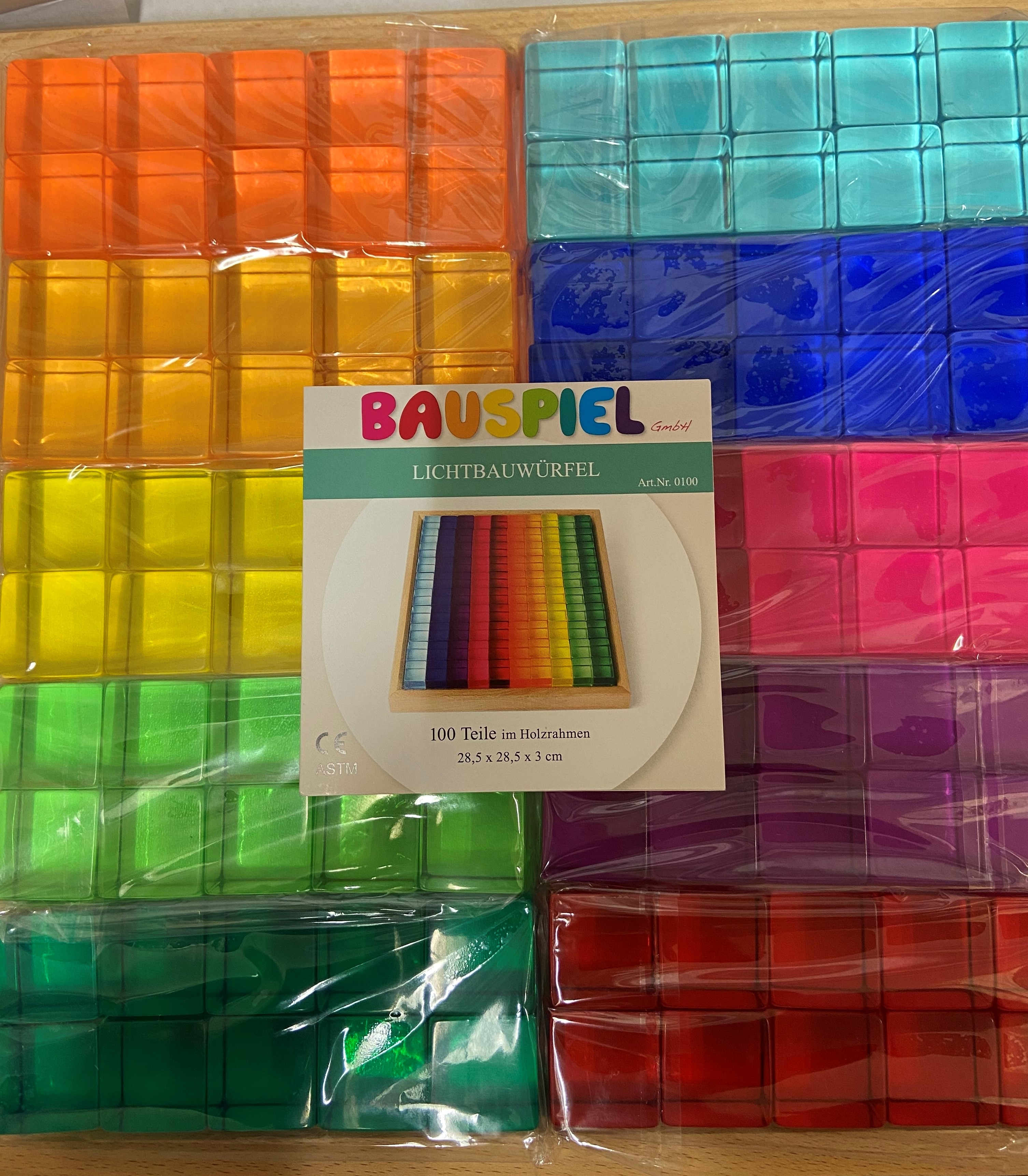 Acryl-Bauwürfel 100 im Holzrahmen Acryl-Bauwürfel 100 im Holzrahmen